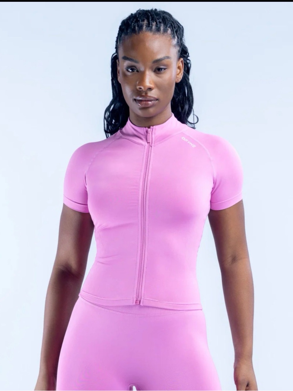 LIKE NEW - Dfyne short sleeve zippy in peony